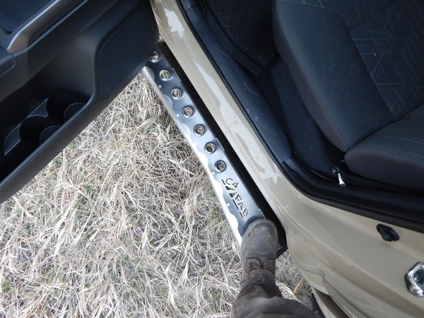 dom tacoma rock slider with step