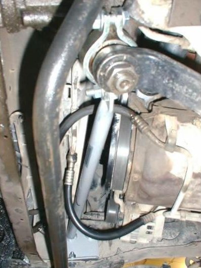 Bolt-on Jeep Cherokee XJ steering gear brace installed